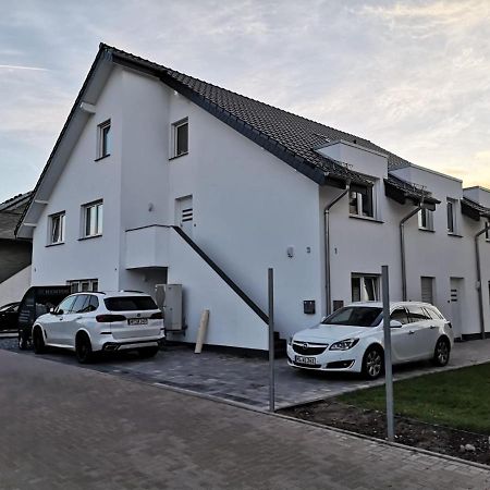 Modern Wohnen Ferienwohnung mit Wlan Netflix Parkplatz Bad Oeynhausen Exterior foto